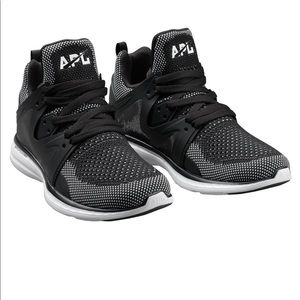 APL ascend black and white sneakers size 7